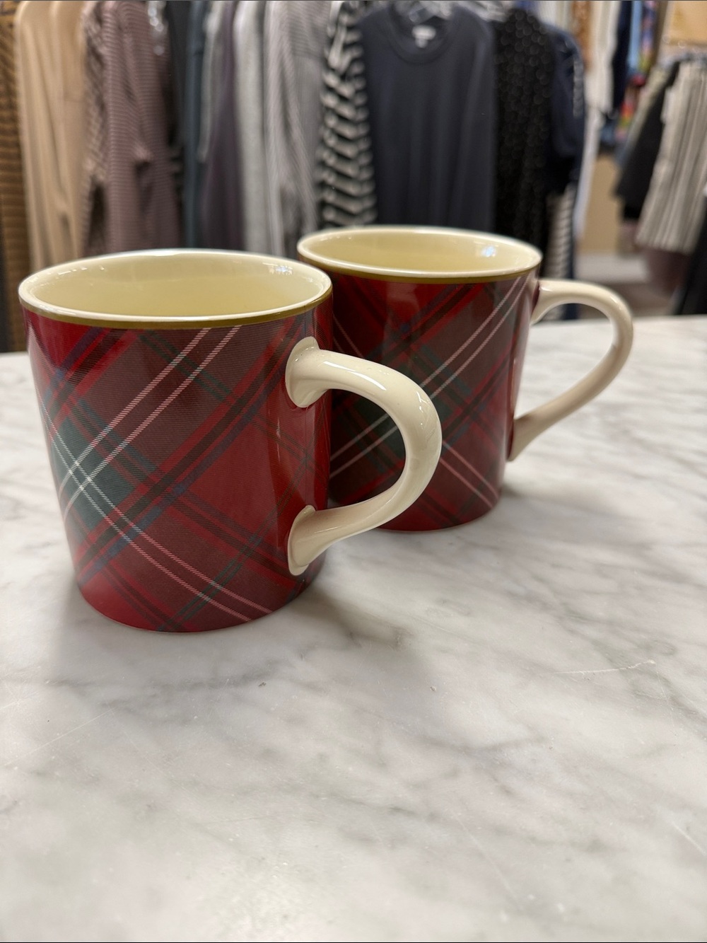 Williams Sonoma Tartan Plaid Christmas Holiday Trending Coffee Cup Mug Set of 2